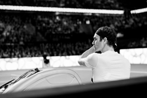 Roger Federer mentally prepares himself during  a match at the Rotterdam Open in 2018.