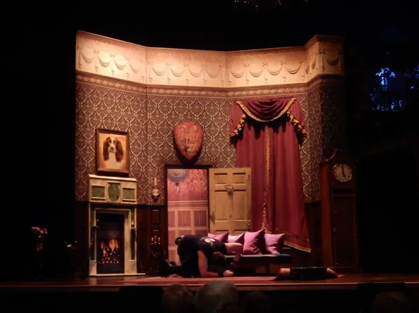 A typical stage set for The Play that Goes Wrong. 