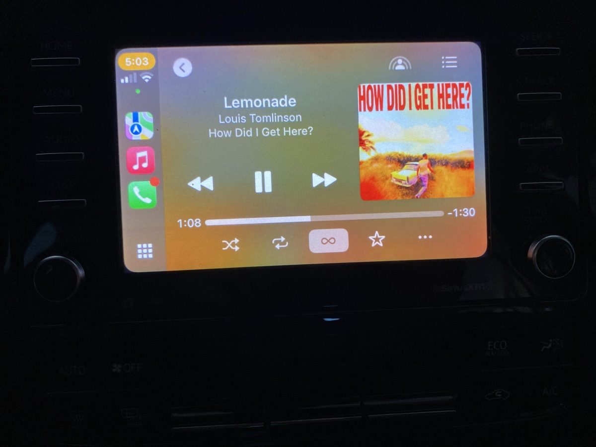 Evie Blan '27 listens to "Lemonade" by Louis Tomlinson for the 87th time.